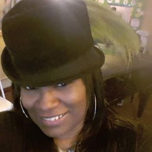 Meet your Posher, Renee